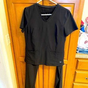 Urbane Performance Scrub Set Black